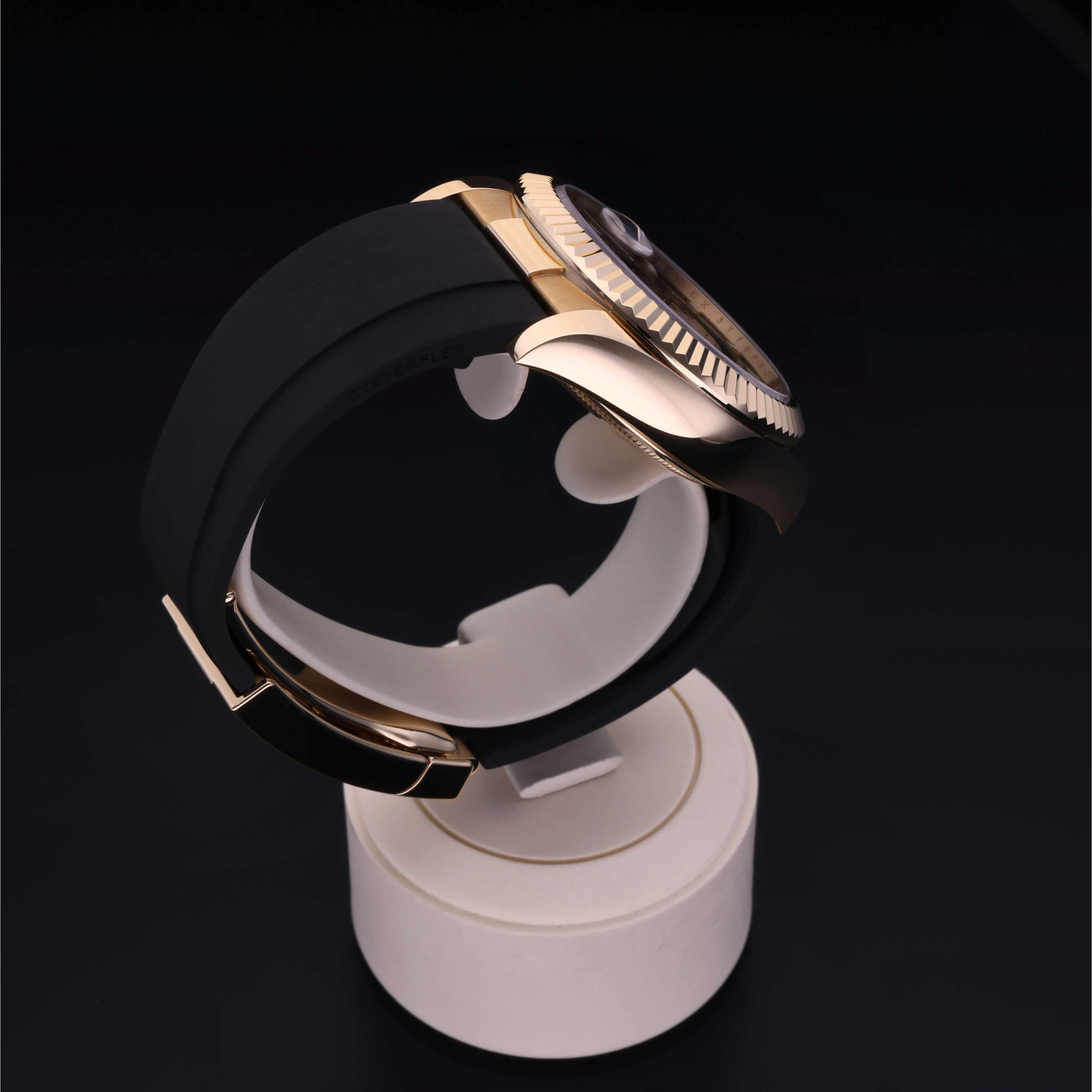 Sky-Dweller - Image 30